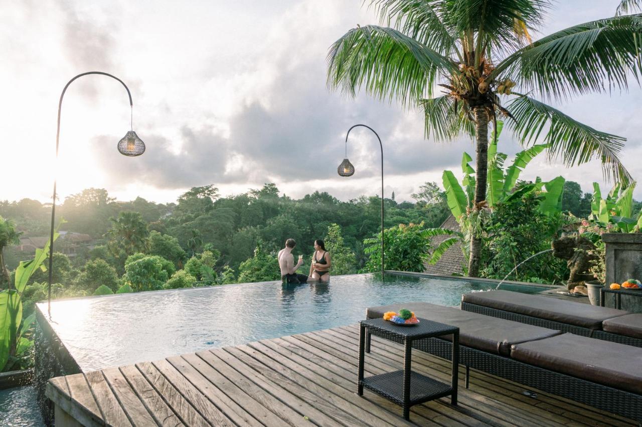 Mahadana Ubud Bagian luar foto