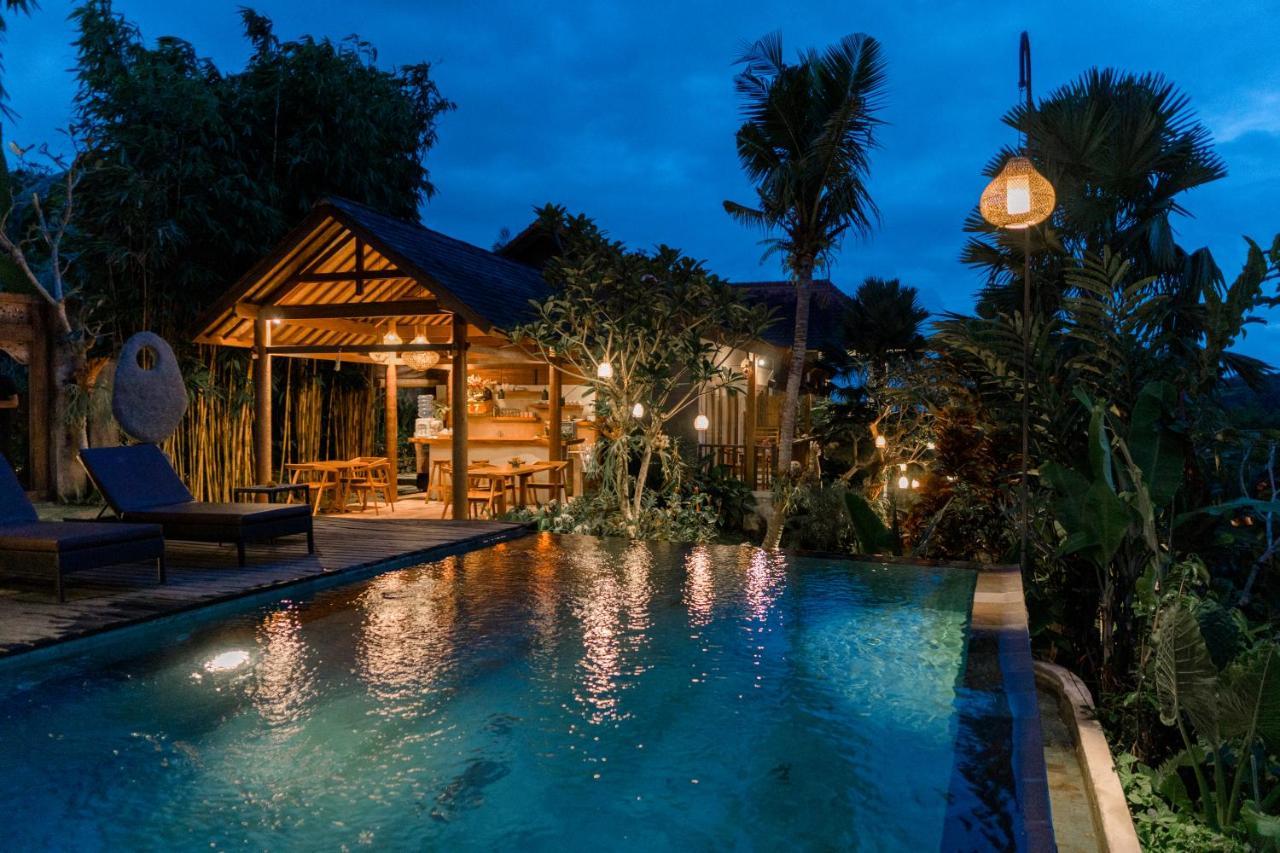 Mahadana Ubud Bagian luar foto