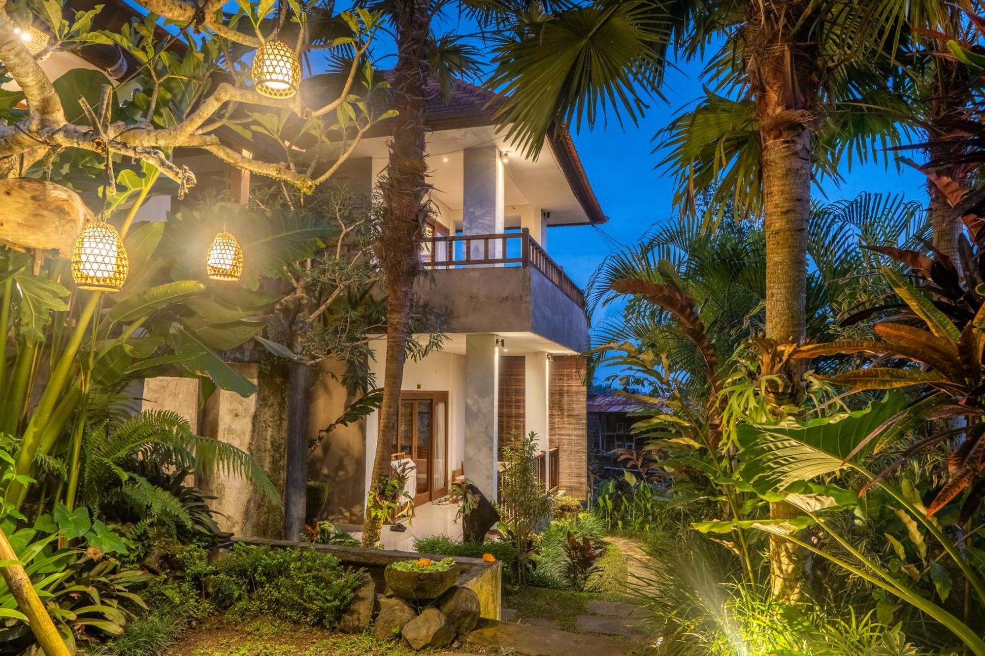 Mahadana Ubud Bagian luar foto