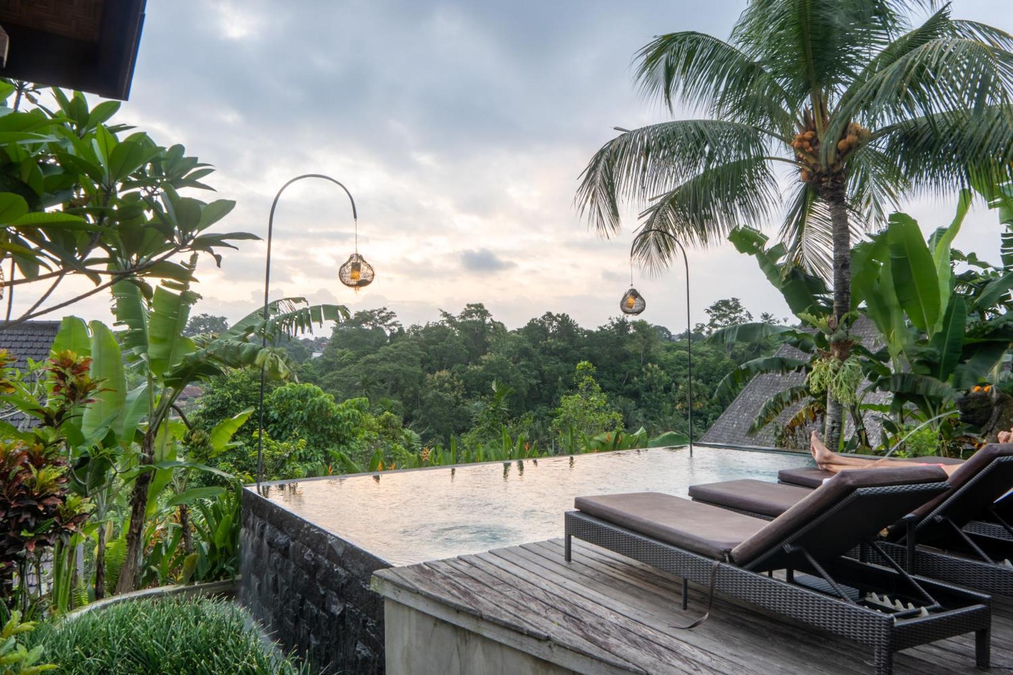 Mahadana Ubud Bagian luar foto