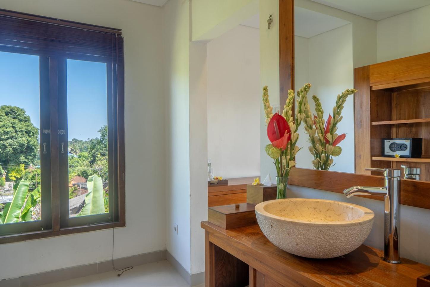 Mahadana Ubud Bagian luar foto