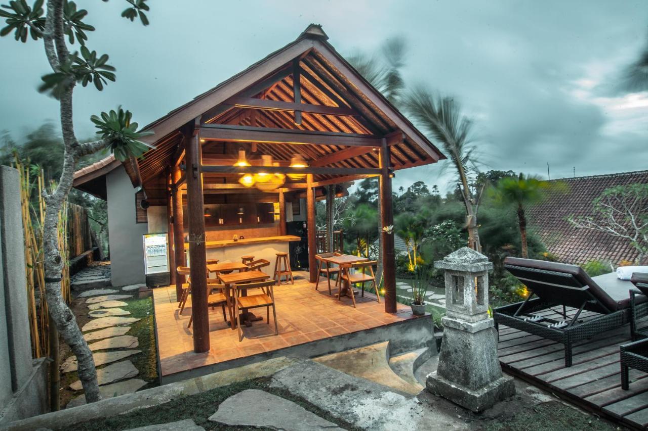 Mahadana Ubud Bagian luar foto